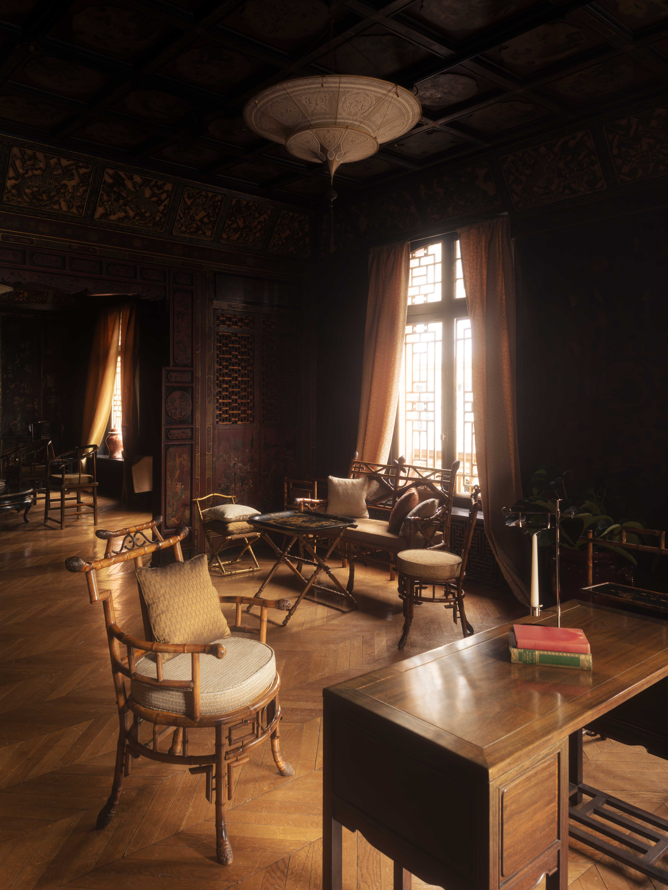 Scénographie : Edgar Jayet | Crédit photo : PierreDoucet | Partenaire mobilier : Galerie Vauclair