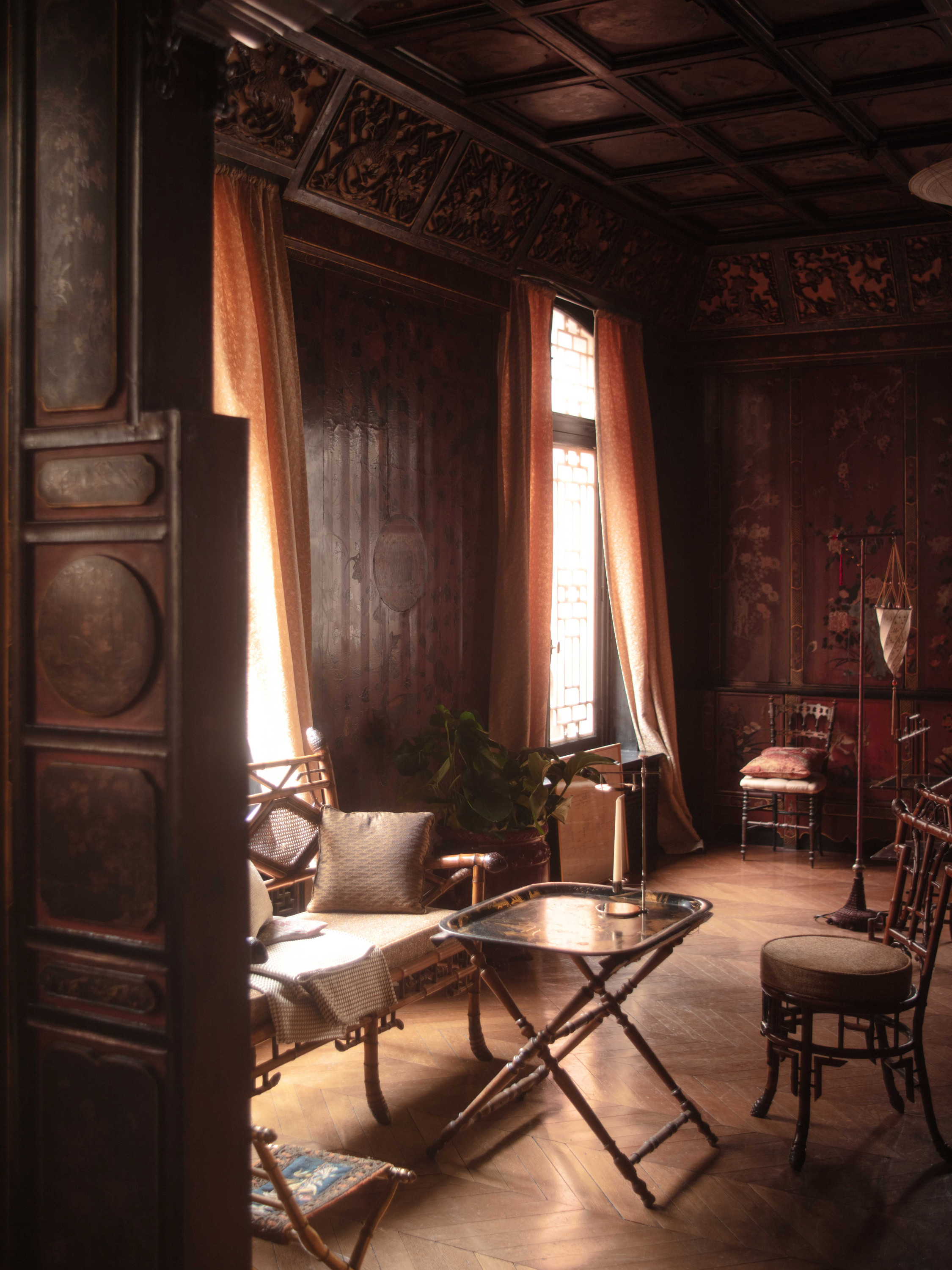 Scénographie : Edgar Jayet | Crédit photo : PierreDoucet | Partenaire mobilier : Galerie Vauclair