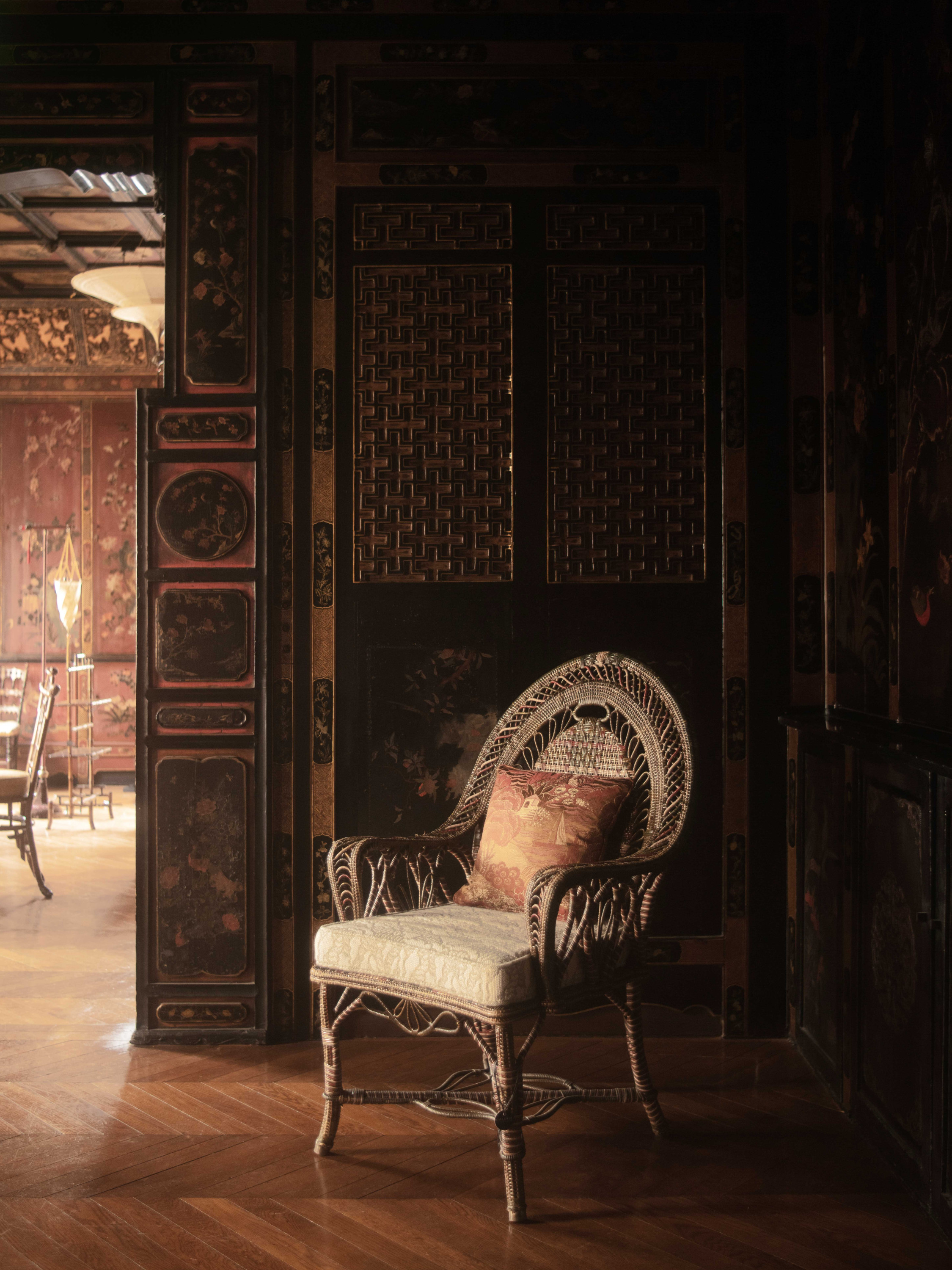 Scénographie : Edgar Jayet | Crédit photo : PierreDoucet | Partenaire mobilier : Galerie Vauclair